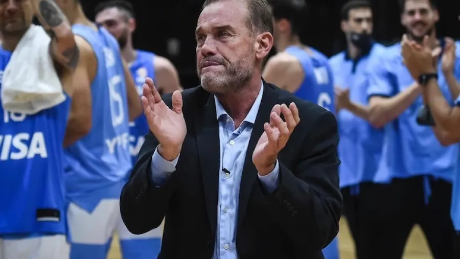 Néstor “Che” García renunció como entrenador del seleccionado argentino de básquet