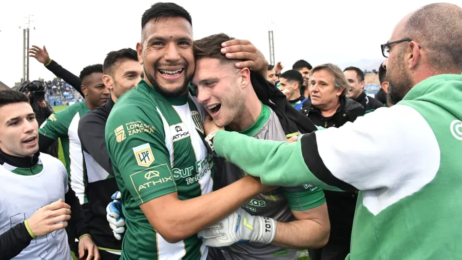 Copa Argentina: con Cambeses como figura, Banfield clasificó por penales a semifinales Copa Argentina: con Cambeses como figura, Banfield clasificó por penales a semifinales