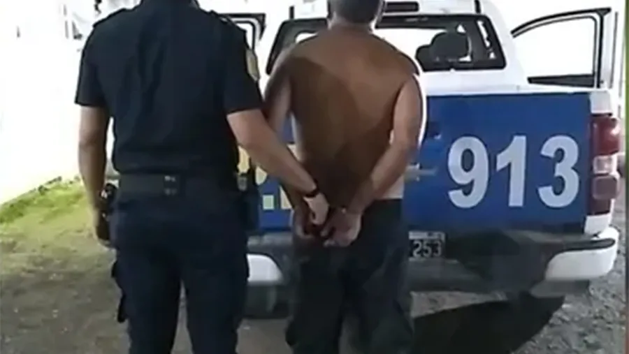 Un violento intentó asesinar a su pareja y sus hijos prendiéndolos fuego en Paraná. El intento de femicidio ocurrió anoche.