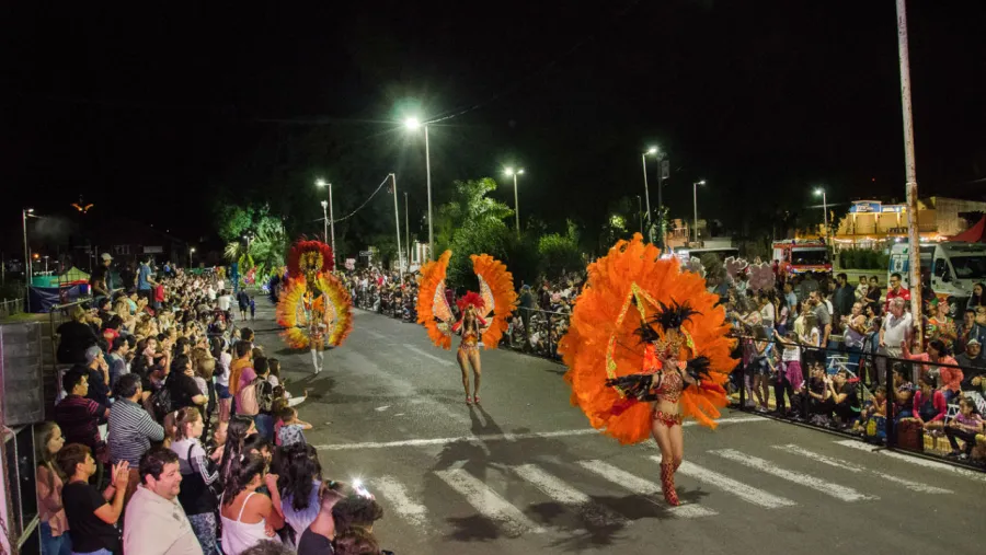 Más de 17 mil turistas visitaron Paraná este fin de semana largo Más de 17 mil turistas visitaron Paraná este fin de semana largo