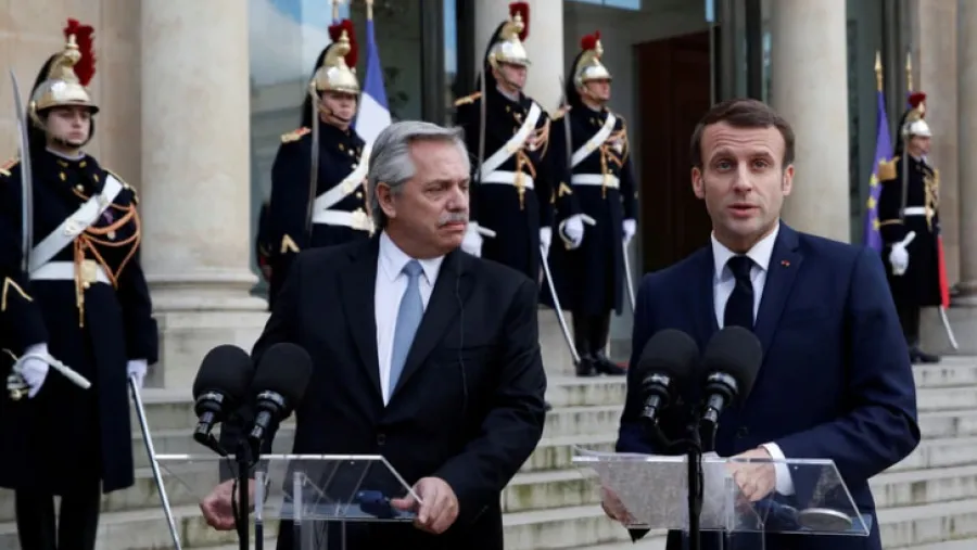 Fernández junto a Macron