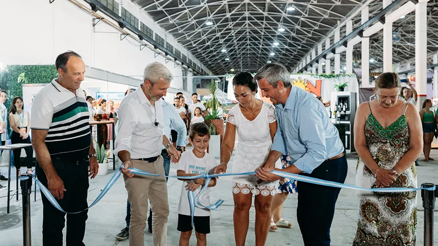 Rogelio Frigerio inauguró anoche la 39° Fiesta Nacional de la Artesanía en Colón.