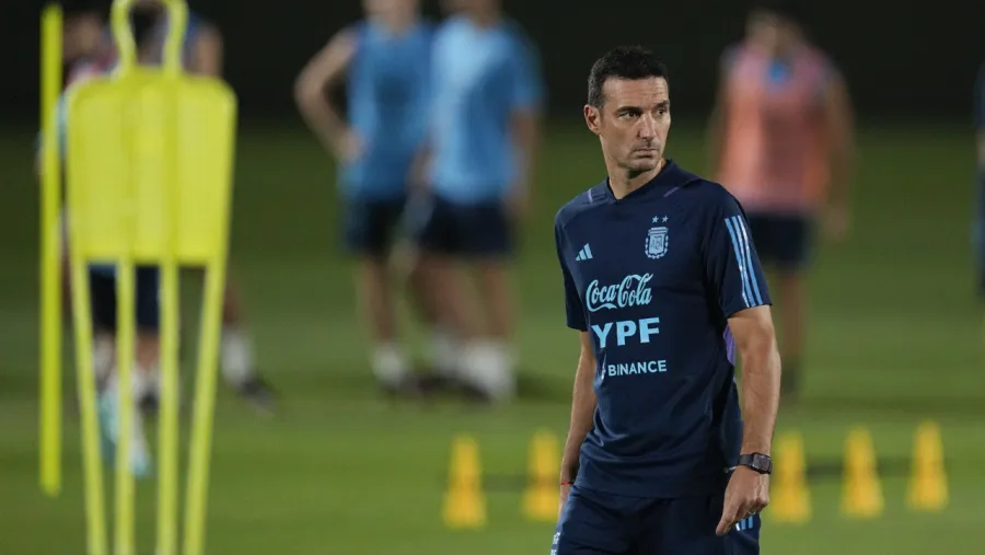 Con equipo definido, Scaloni habló ante la prensa: “Los favoritos no ganan mundiales”