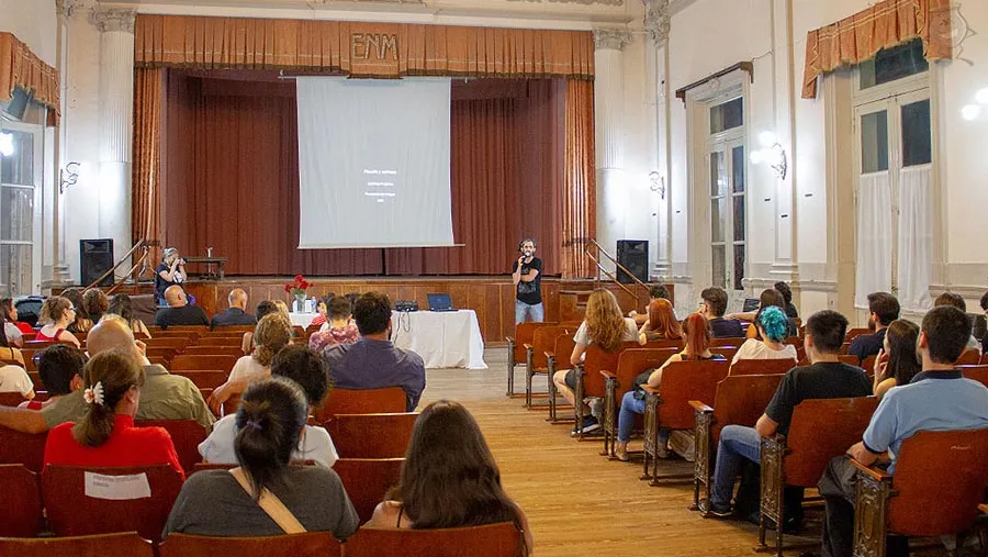 El Profesorado en Filosofía de la Escuela Normal Superior Mariano Moreno de Concepción del Uruguay, conmemoró el jueves pasado el “Día Mundial de la Filosofía”. El Profesorado en Filosofía de la Escuela Normal Superior Mariano Moreno de Concepción del Uruguay, conmemoró el jueves pasado el “Día Mundial de la Filosofía”.