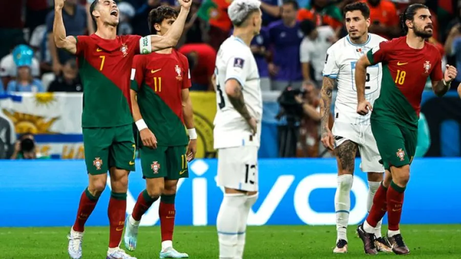 Fútbol: Portugal venció a Uruguay, clasificó a octavos y complicó a la “Celeste”