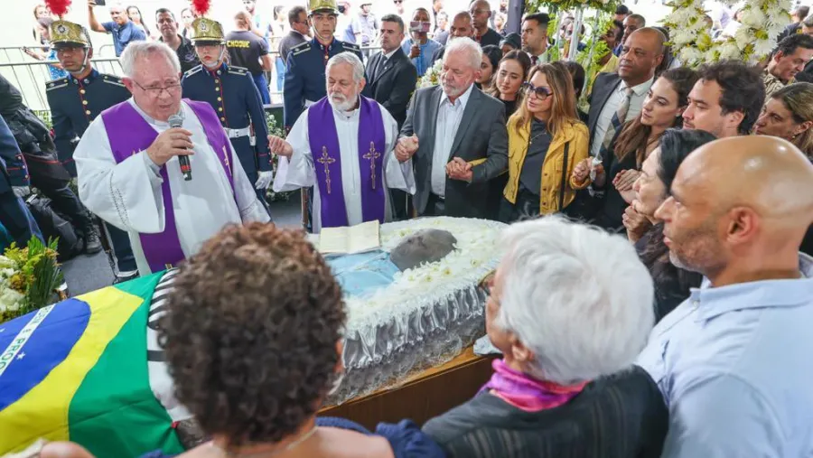 Lula participó del funeral de Pelé