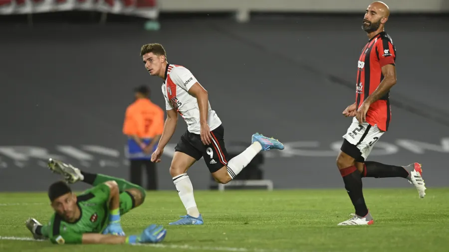 Patronato volvió a padecer a Julián Álvarez y sufrió otra goleada ante River Patronato volvió a padecer a Julián Álvarez y sufrió otra goleada ante River