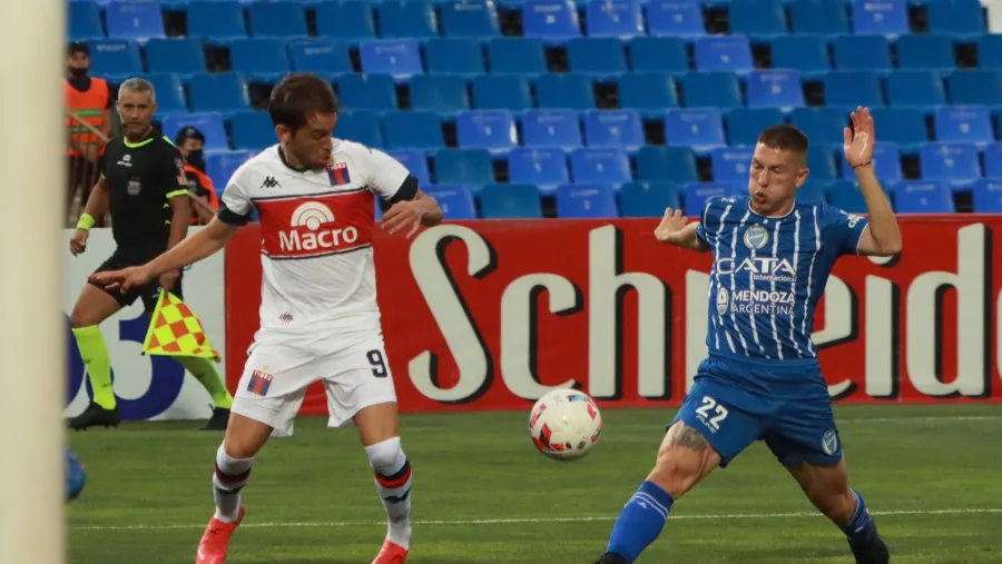 En Mendoza, Godoy Cruz alcanzó un agónico empate frente a Tigre