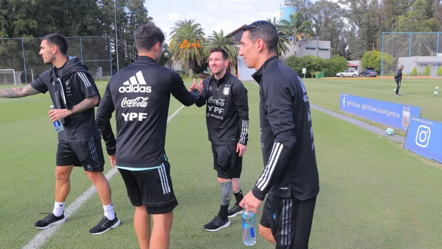 Con Lionel Messi, Argentina sumó su segundo día de prácticas para recibir a Venezuela Con Lionel Messi, Argentina sumó su segundo día de prácticas para recibir a Venezuela