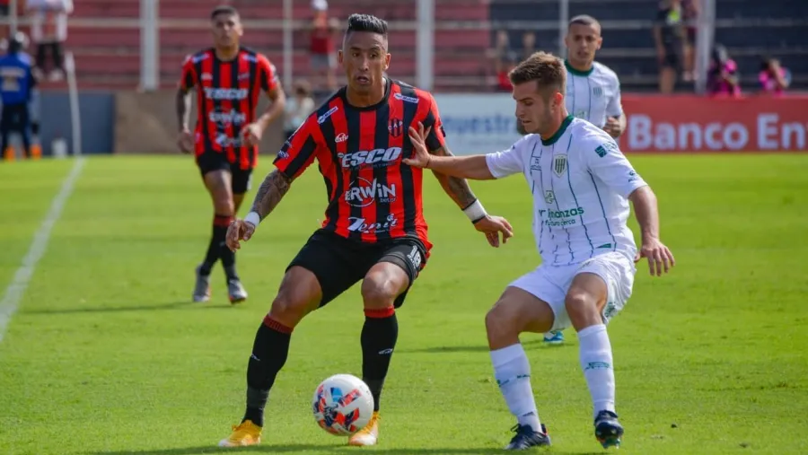 Patronato volvió a padecer su ineficacia y perdió con Banfield en el Grella Patronato volvió a padecer su ineficacia y perdió con Banfield en el Grella