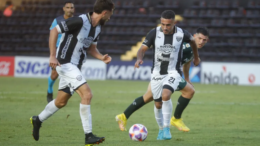 Copa Argentina: Chaco For Ever sorprendió a Sarmiento y lo eliminó por penales en Santa Fe