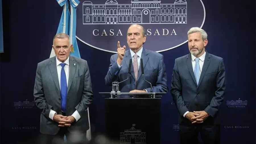 Guillermo Francos intentó relativizar la polémica tras el DNU anunciado previamente. Ahora, se aclaró que los fondos a las cajas previsionales no serán eliminados, aunque buscan determinar el monto.