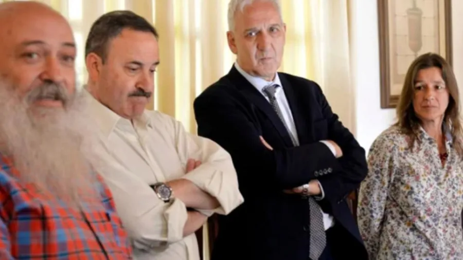 Sabina Frederic con fuerzas de seguridad y movimientos sociales 