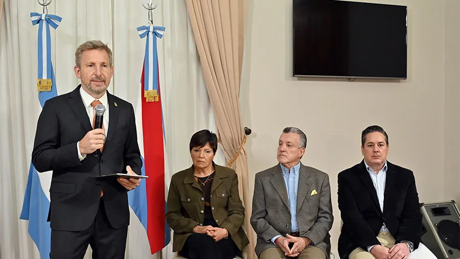 El gobernador Rogelio Frigerio extendió por decreto el congelamiento del componente provincial de la factura de la luz.