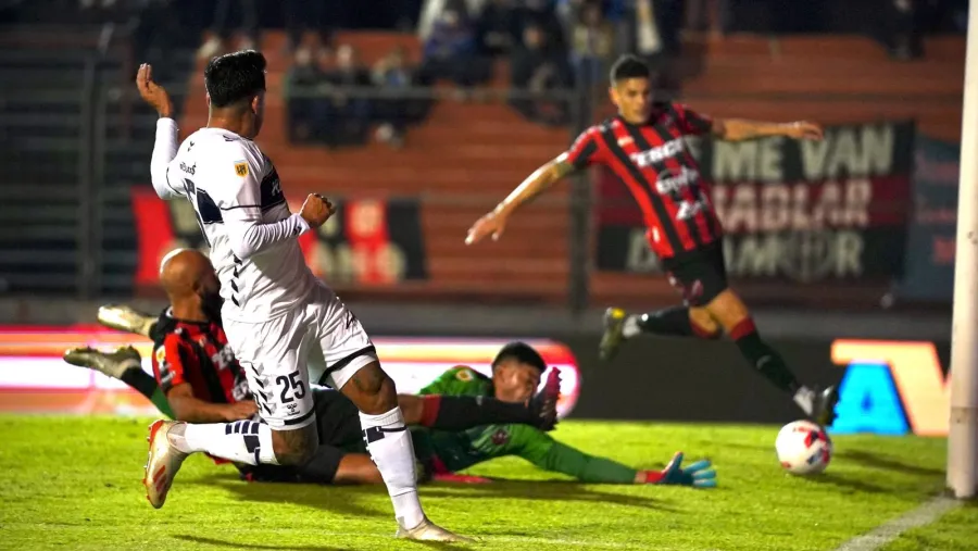Copa de la Liga Profesional: Patronato fue humillado por Gimnasia en su despedida de local Copa de la Liga Profesional: Patronato fue humillado por Gimnasia en su despedida de local