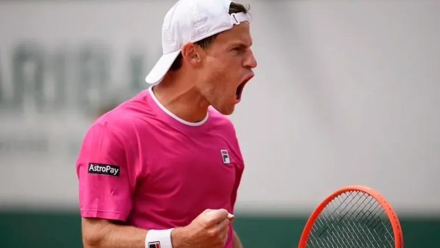 “Peque” Schwartzman batalló y tuvo su premio en Roland Garros: se metió en tercera ronda “Peque” Schwartzman batalló y tuvo su premio en Roland Garros: se metió en tercera ronda