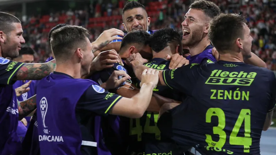 Unión goleó en Barranquilla y avanzó con autoridad en la Copa Sudamericana Unión goleó en Barranquilla y avanzó con autoridad en la Copa Sudamericana
