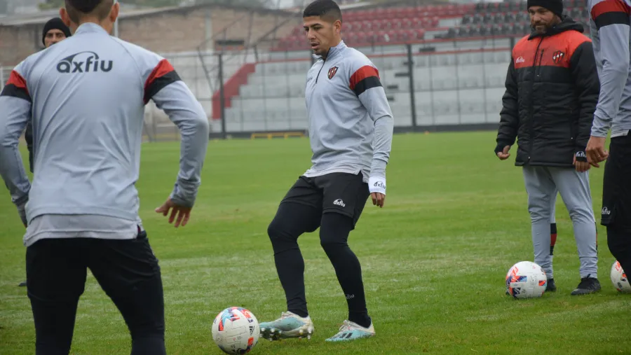 Patronato partió a La Plata sin Jonathan Herrera Patronato partió a La Plata sin Jonathan Herrera