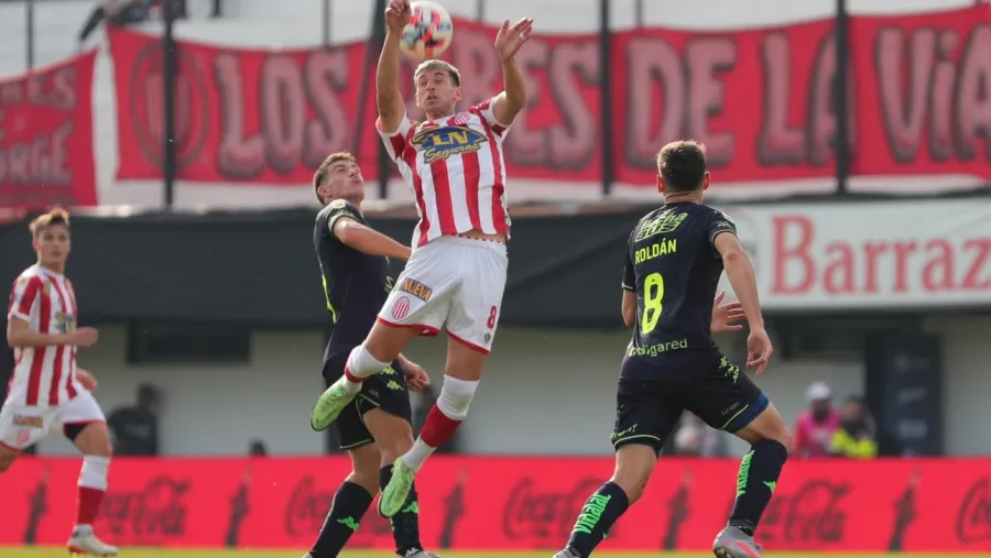 Unión venció a Barracas Central de visitante y consiguió su primera victoria del torneo