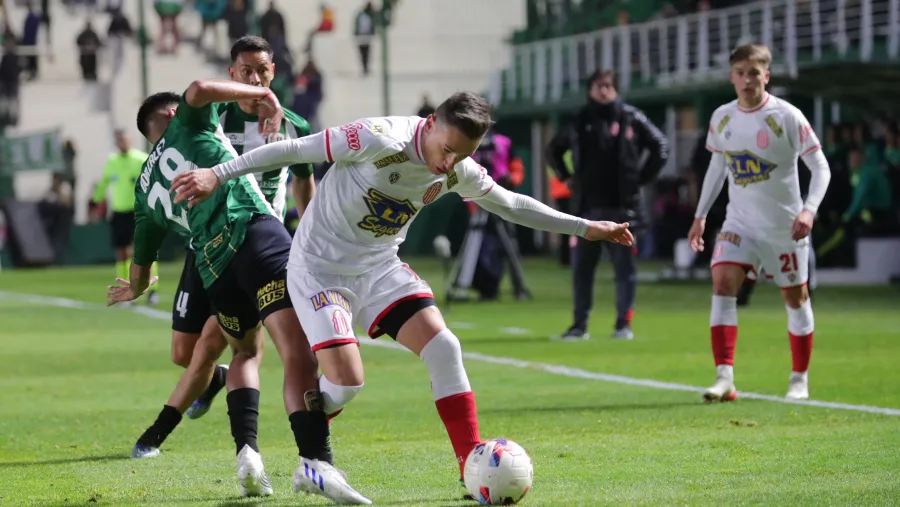Fútbol: Banfield y Barracas Central quedaron a mano en el Florencio Sola Fútbol: Banfield y Barracas Central quedaron a mano en el Florencio Sola