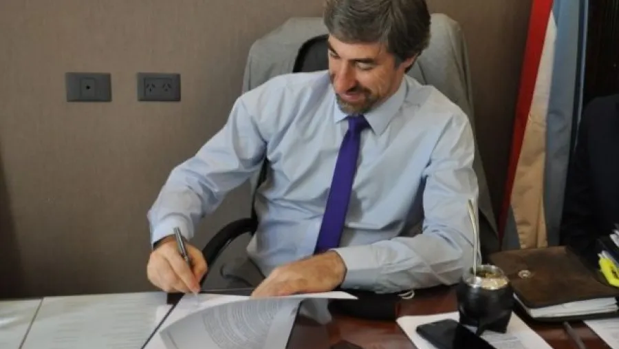 Ángel Giano firma acuerdo con Museo del Holocausto