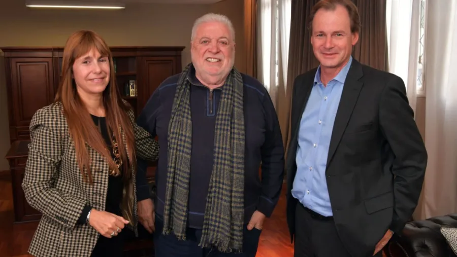 Velázquez, González García y Bordet