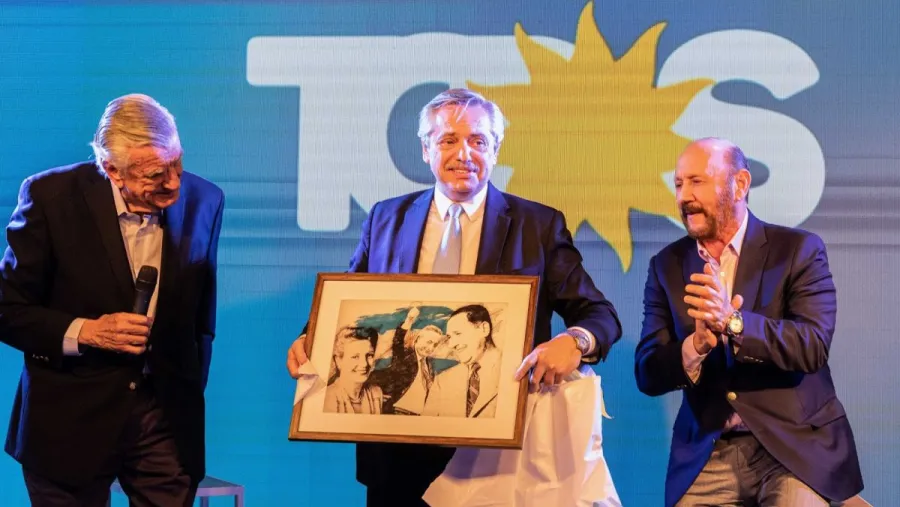 Gioja se despidió de la presidencia del PJ, que asumirá Alberto Fernández