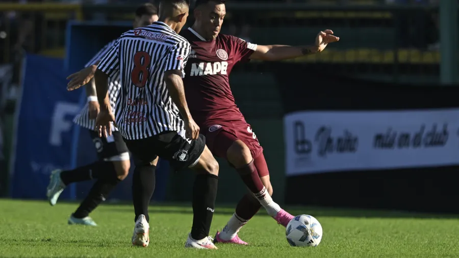 Fútbol: El Porvenir dio la nota y sacó a Lanús de la Copa Argentina