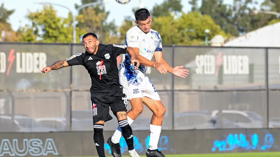 Deportivo Riestra y Talleres abrieron la fecha con un empate sin goles en Nueva Pompeya