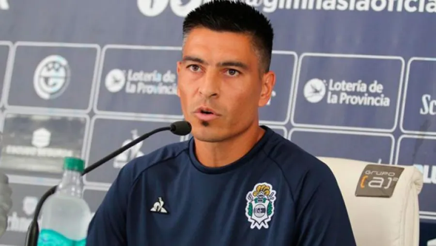 El presidente de Colón de Santa Fe negocia personalmente por el entrerriano Paolo Goltz