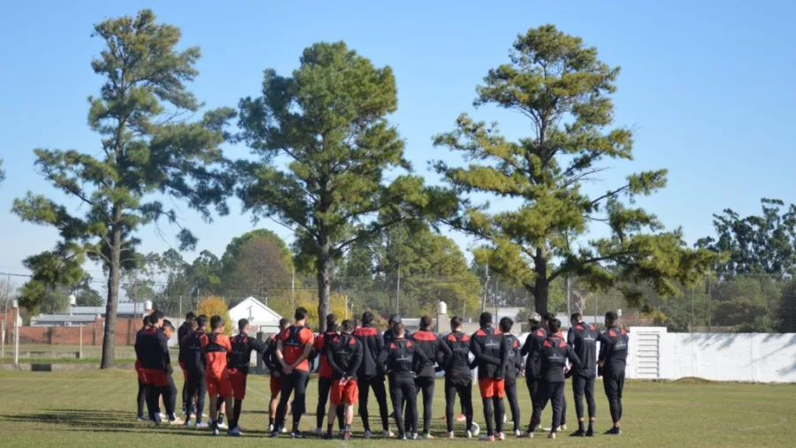 Primera Nacional: Patronato inició este lunes una semana de concentración y doble turno