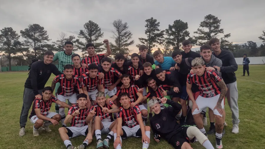 Fútbol: Patronato le ganó a Belgrano por la mínima y manda en la Liga Paranaense