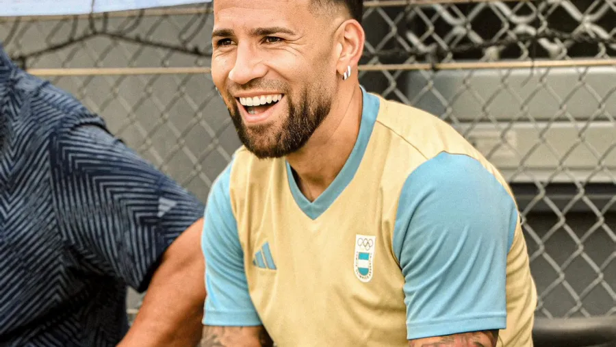 Tras perder la titularidad con “Licha” Martínez, Otamendi admitió: “Uno quiere estar”