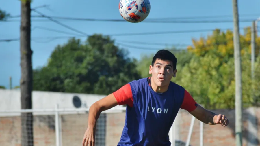Patronato tiene equipo y un estreno entre los convocados para recibir a Sarmiento Patronato tiene equipo y un estreno entre los convocados para recibir a Sarmiento