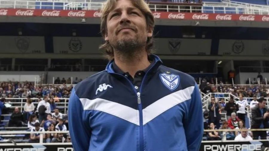 Publicaron una charla ejemplar del entrerriano Heinze con un equipo infantil de Chacarita