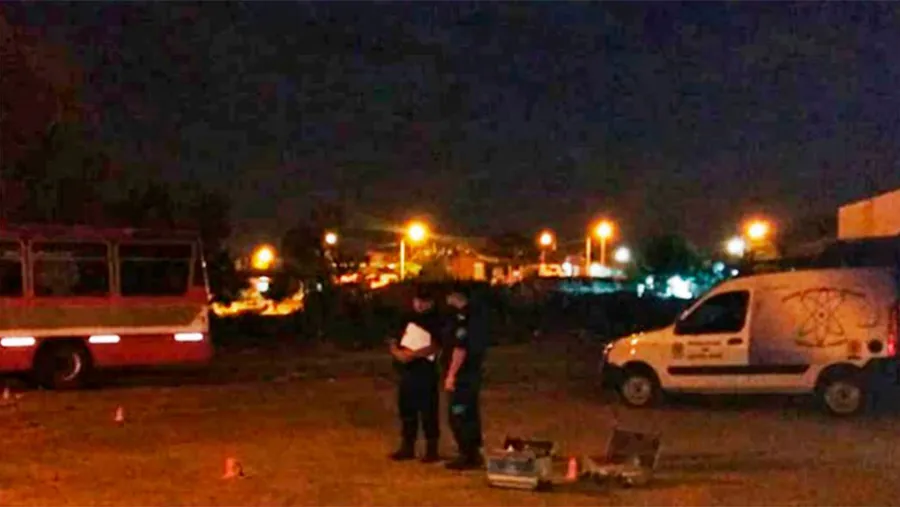 Un joven de 22 años de Concordia, falleció anoche como consecuencia de una puñalada. Un joven de 22 años de Concordia, falleció anoche como consecuencia de una puñalada.