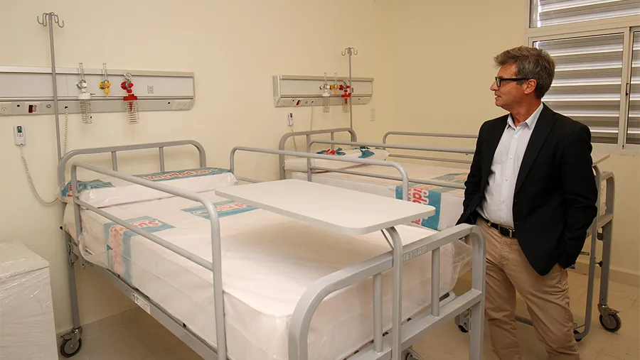 El ministro de Planeamiento Marcelo Richard recorrió algunas de las obras de infraestructura en materia de salud.