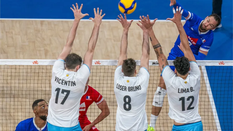 Con el aporte de Luciano Vicentín, Argentina venció al local Francia por la VNL