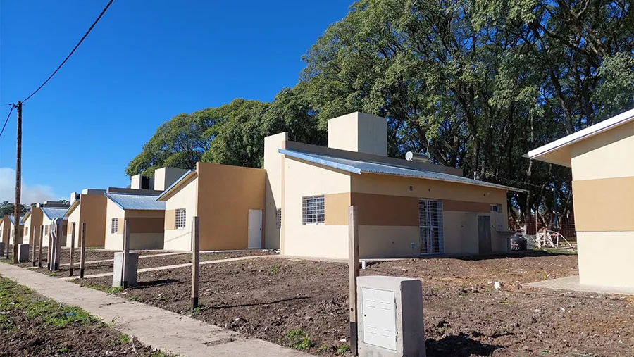 Las viviendas se construyen en La Criolla (30) Maciá (40), Urdinarrain (40), Liebig (50) y San Salvador (26).