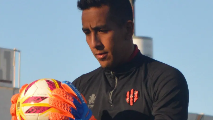 Sin continuidad en Racing, Matías Ibáñez negocia su salida para volver a Patronato