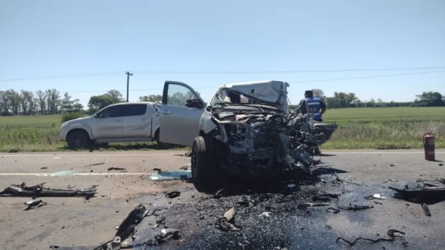 Un herido grave tras choque entre un camión y una camioneta en ruta 16