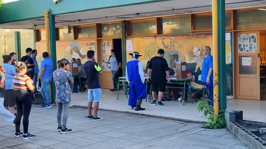 “Los porcentajes de participación fueron dispares, hubo lugares donde se llegó al 50% del padrón, algo histórico para una interna partidaria, y otros donde no se alcanzó siquiera el 10 por ciento”, reconocieron desde el PJ.