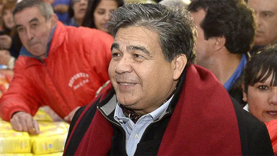 El intendente de José C. Paz (Provincia de Buenos Aires) fue filmado mientras reconocía proteger a quienes se dedican a vender droga en ese municipio y ahora una fiscalía de San Martín le abrió una causa penal. El intendente de José C. Paz (Provincia de Buenos Aires) fue filmado mientras reconocía proteger a quienes se dedican a vender droga en ese municipio y ahora una fiscalía de San Martín le abrió una causa penal.