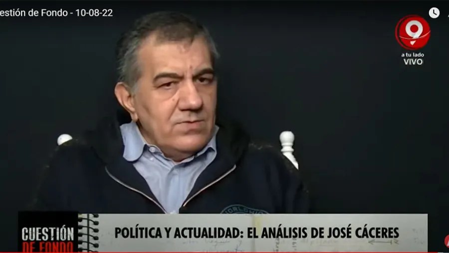 José Cáceres en el programa “Cuestión de Fondo” (Canal 9, Litoral).