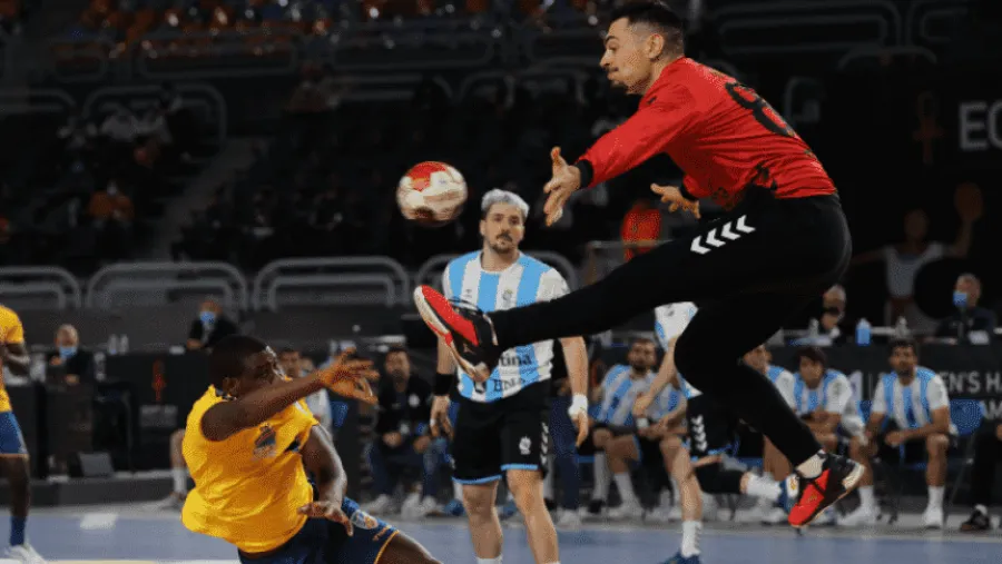 Argentina debutó con un esforzado triunfo en el Mundial de Handball