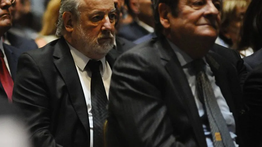 El juez Claudio Bonadio y su colega Rodolfo Canicoba Corral escuchan uno de los discursos de apertura del año judicial.