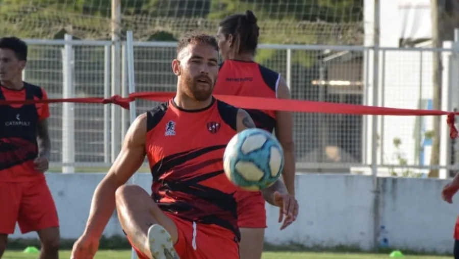  Patronato: Iván Delfino prepara dos cambios para recibir a Independiente
