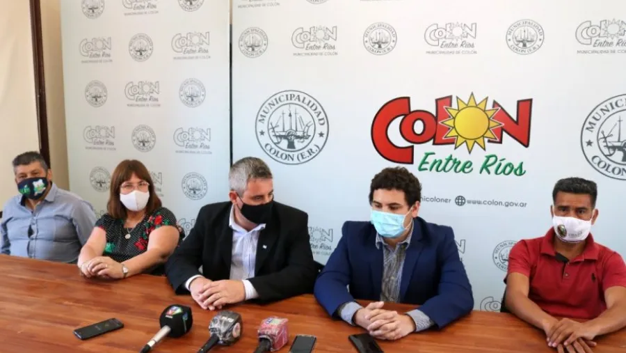 Intendentes de Departamento Colón: “Sin el seguro, los turistas no van a poder ingresar” Intendentes de Departamento Colón: “Sin el seguro, los turistas no van a poder ingresar”