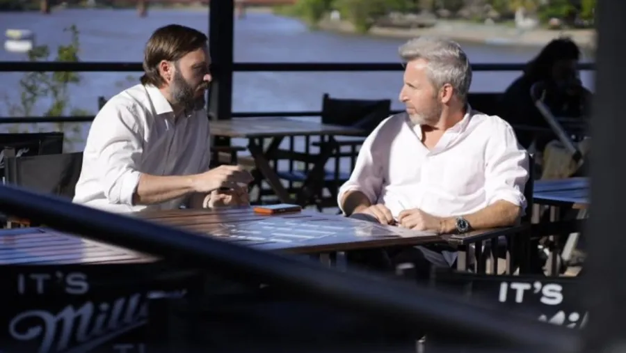 Luego de anunciar su vuelta a la política, Azcue se mostró con Frigerio