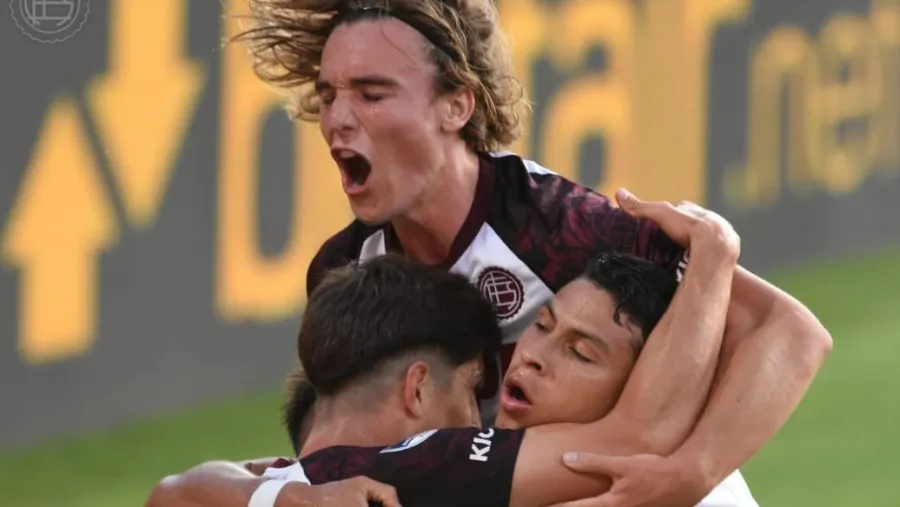 Lanús Lanús goleó a Independiente para ser semifinalista de la Copa Sudamericana